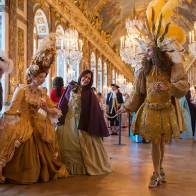 Les Fêtes Galantes, ou le retour du bal costumé à Versailles